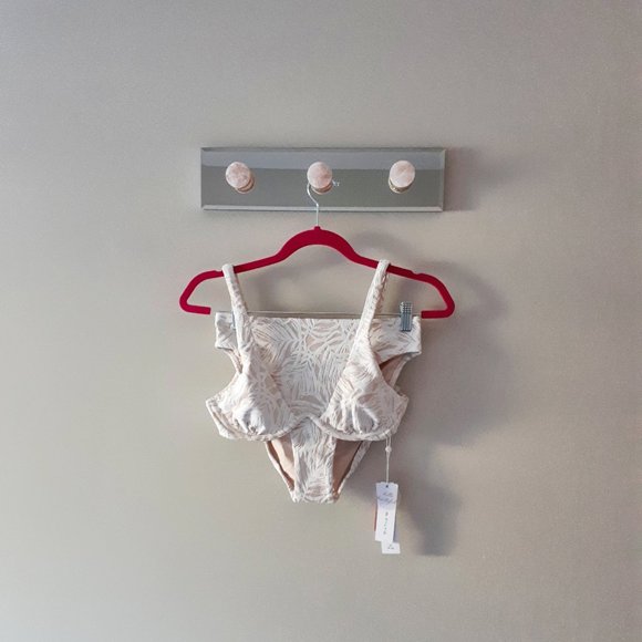 NWT Pilyq underwire bikini top & high waist bottom - Picture 10 of 11